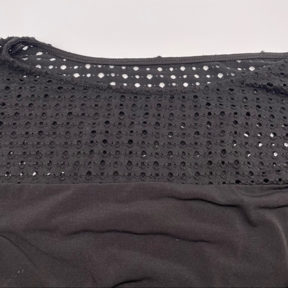 Chico’s Black Top Size 2 3/4 Sleeve Flowy Black Shirt Drape Blouse Flattering - Picture 4 of 7